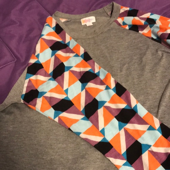 LulaRoe Randy Top - Picture 2 of 3